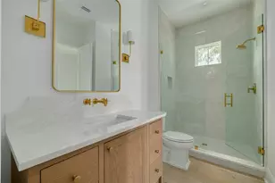 808 39th Ave NE, Saint Petersburg, FL 33703 - Photo 20
