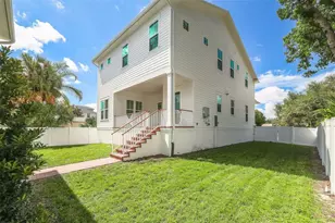 808 39th Ave NE, Saint Petersburg, FL 33703 - Photo 4