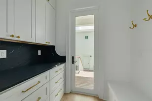 808 39th Ave NE, Saint Petersburg, FL 33703 - Photo 14
