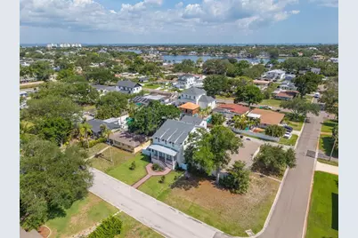 808 39th Avenue NE, Saint Petersburg, FL 33703 - Photo 14