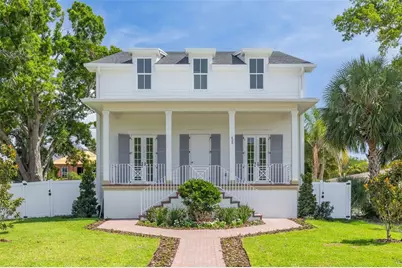 808 39th Avenue NE, Saint Petersburg, FL 33703 - Photo 2