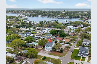 808 39th Avenue NE, Saint Petersburg, FL 33703 - Photo 10