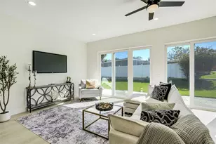 319 Cedar Ln, Largo, FL 33770 - Photo 6