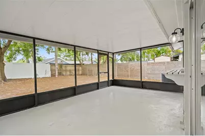 13922 Briardale Lane, Tampa, FL 33618 - Photo 24