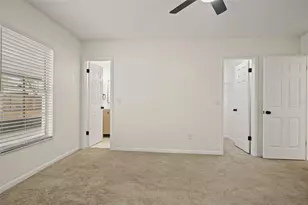 13922 Briardale Ln, Tampa, FL 33618 - Photo 14