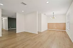 13922 Briardale Ln, Tampa, FL 33618 - Photo 10