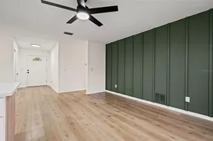 13922 Briardale Ln, Tampa, FL 33618 - Photo 4