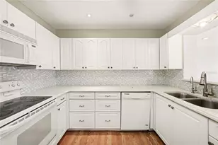 1806 El Rancho Dr, Sun City Center, FL 33573 - Photo 12