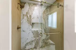 10088 Paradise Blvd, Treasure Island, FL 33706 - Photo 14