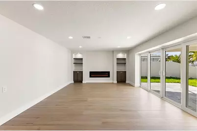 10088 Paradise Boulevard, Treasure Island, FL 33706 - Photo 24