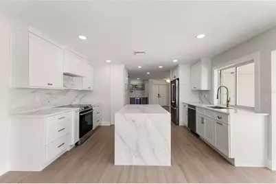 10088 Paradise Boulevard, Treasure Island, FL 33706 - Photo 32