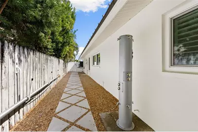 10088 Paradise Boulevard, Treasure Island, FL 33706 - Photo 64