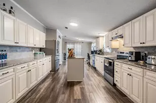 13544 Kent Bradley St, Dade City, FL 33525 - Photo 4