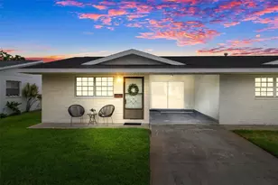 5107 Park Lake Dr N, Pinellas Park, FL 33782 - Photo 1