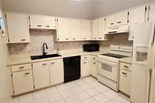 2101 Fox Chase Blvd, Palm Harbor, FL 34683 - Photo 2