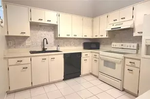 2101 Fox Chase Blvd, Palm Harbor, FL 34683 - Photo 2