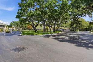 3001 58th Ave S, Saint Petersburg, FL 33712 - Photo 32