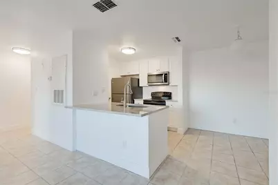 1400 Gandy Boulevard N #412, Saint Petersburg, FL 33702 - Photo 2