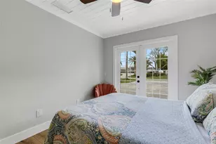 441 Bayshore Dr, Venice, FL 34285 - Photo 36