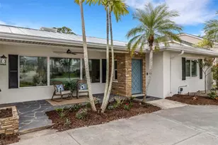 441 Bayshore Dr, Venice, FL 34285 - Photo 1