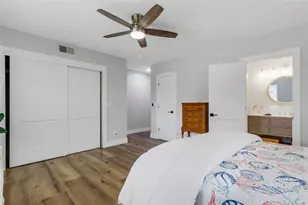 441 Bayshore Dr, Venice, FL 34285 - Photo 52