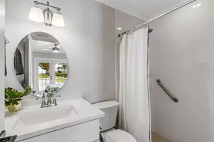 441 Bayshore Dr, Venice, FL 34285 - Photo 42