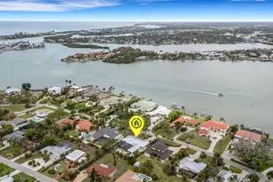 441 Bayshore Dr, Venice, FL 34285 - Photo 68