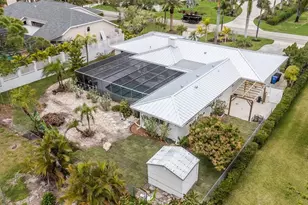 441 Bayshore Dr, Venice, FL 34285 - Photo 70