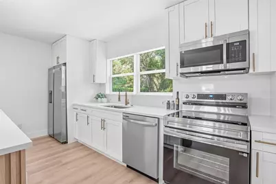 3917 W Pine Street, Tampa, FL 33607 - Photo 8