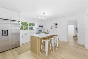 3917 W Pine St, Tampa, FL 33607 - Photo 12