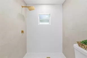 3917 W Pine St, Tampa, FL 33607 - Photo 22