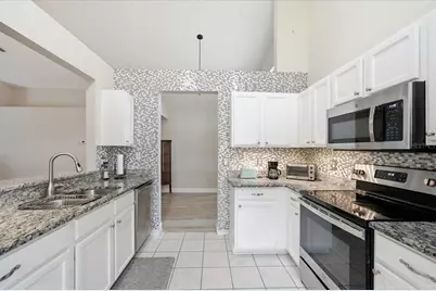 4250 Pine Isle Drive, Lutz, FL 33558 - Photo 14