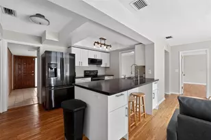 13940 Antigua Dr, Seminole, FL 33776 - Photo 12