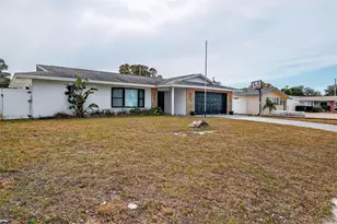 13940 Antigua Dr, Seminole, FL 33776 - Photo 6