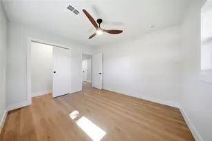 1125 77th St N, Saint Petersburg, FL 33710 - Photo 24