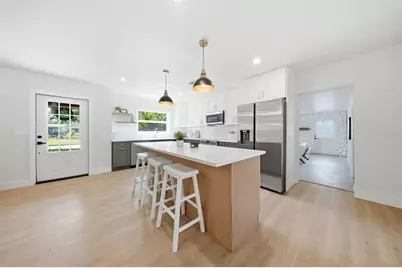 1125 77th Street N, Saint Petersburg, FL 33710 - Photo 6