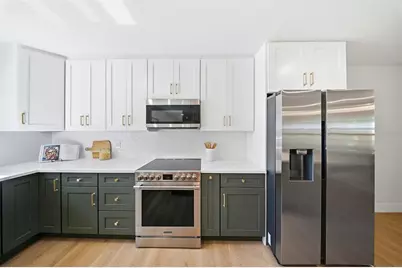 1125 77th Street N, Saint Petersburg, FL 33710 - Photo 4