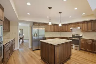 3472 Shoreline Cir, Palm Harbor, FL 34684 - Photo 8