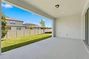 37265 Gunnison Dr, Zephyrhills, FL 33540 - Photo 18