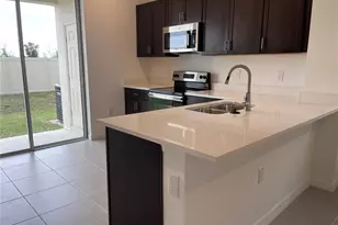 6305 Fairmont Ln, Palmetto, FL 34221 - Photo 6