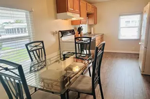 2282 Piazza Dr, Sarasota, FL 34238 - Photo 4