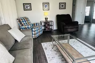 2282 Piazza Dr, Sarasota, FL 34238 - Photo 10