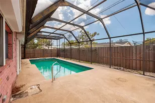 6822 21st St N, Saint Petersburg, FL 33702 - Photo 32
