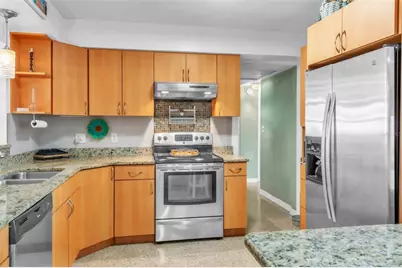 4101 Yardley Avenue N, Saint Petersburg, FL 33713 - Photo 10