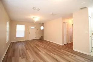 720 Newton Ave S, Saint Petersburg, FL 33701 - Photo 2