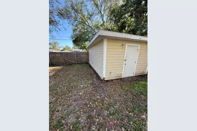 720 Newton Avenue S, Saint Petersburg, FL 33701 - Photo 22
