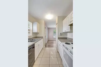 720 Newton Avenue S, Saint Petersburg, FL 33701 - Photo 6