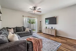 32699 Dashel Palm Ln, Wesley Chapel, FL 33543 - Photo 10