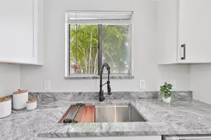 6412 Rockpointe Dr, Tampa, FL 33634 - Photo 18