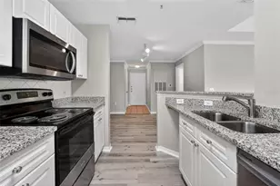 18001 Richmond Pl Dr, Tampa, FL 33647 - Photo 10